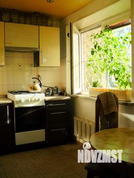 4-к квартира, вторичка, 63м2, 1/9 этаж