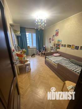 3-к квартира, вторичка, 58м2, 8/9 этаж