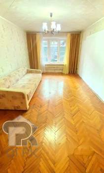 2-к квартира, вторичка, 42м2, 1/5 этаж