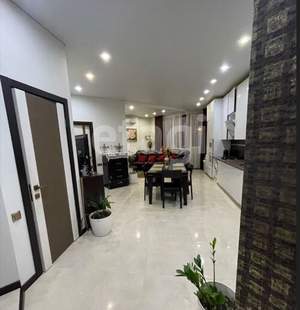 2-к квартира, вторичка, 71м2, 1/4 этаж