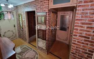 4-к квартира, вторичка, 61м2, 5/5 этаж