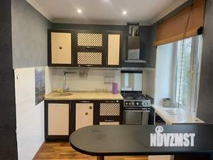 4-к квартира, вторичка, 61м2, 5/5 этаж