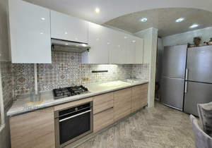 4-к квартира, вторичка, 110м2, 1/9 этаж