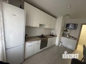 2-к квартира, вторичка, 63м2, 1/17 этаж