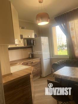 2-к квартира, вторичка, 54м2, 1/4 этаж