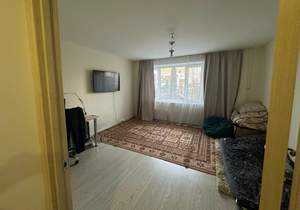 2-к квартира, вторичка, 63м2, 1/17 этаж