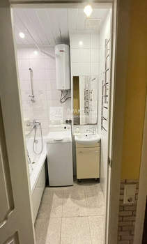 4-к квартира, вторичка, 61м2, 1/5 этаж