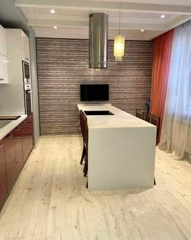 2-к квартира, вторичка, 72м2, 8/17 этаж