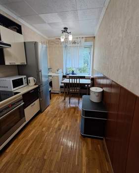 2-к квартира, вторичка, 64м2, 1/7 этаж