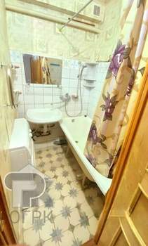 2-к квартира, вторичка, 42м2, 1/5 этаж