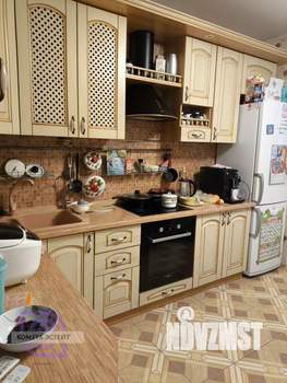 2-к квартира, вторичка, 63м2, 10/17 этаж