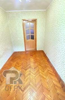 2-к квартира, вторичка, 42м2, 1/5 этаж