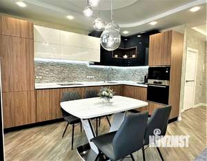 3-к квартира, вторичка, 102м2, 1/17 этаж