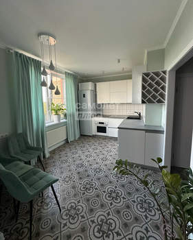 2-к квартира, вторичка, 70м2, 10/17 этаж
