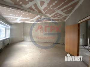 3-к квартира, вторичка, 104м2, 3/3 этаж