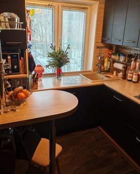 3-к квартира, вторичка, 58м2, 2/5 этаж