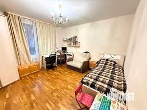 2-к квартира, вторичка, 64м2, 1/7 этаж