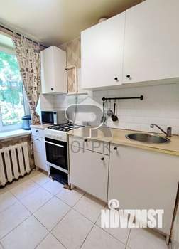2-к квартира, вторичка, 44м2, 1/5 этаж