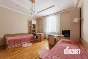 3-к квартира, вторичка, 79м2, 1/3 этаж