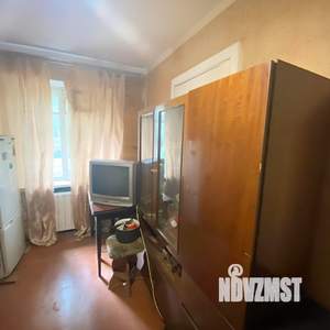 2-к квартира, вторичка, 43м2, 1/4 этаж