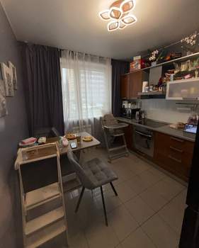 4-к квартира, вторичка, 52м2, 1/14 этаж