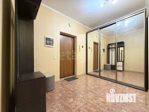 2-к квартира, вторичка, 63м2, 9/17 этаж