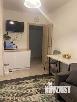 2-к квартира, вторичка, 63м2, 1/17 этаж