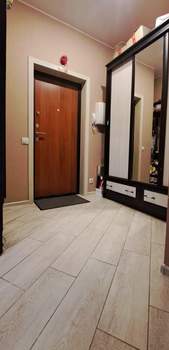 2-к квартира, вторичка, 77м2, 1/4 этаж