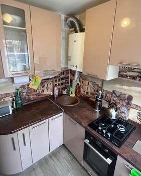3-к квартира, вторичка, 55м2, 1/5 этаж