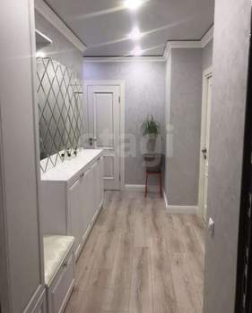 2-к квартира, вторичка, 57м2, 9/19 этаж