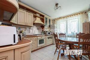 4-к квартира, вторичка, 118м2, 3/10 этаж