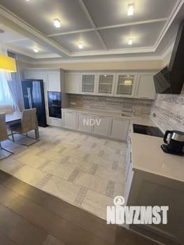 4-к квартира, вторичка, 130м2, 8/17 этаж