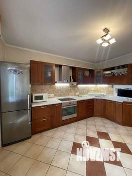 2-к квартира, вторичка, 64м2, 9/17 этаж