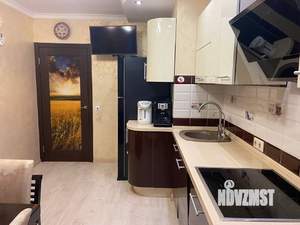 4-к квартира, вторичка, 106м2, 11/17 этаж