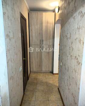 2-к квартира, вторичка, 64м2, 1/16 этаж
