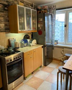 3-к квартира, вторичка, 63м2, 8/9 этаж