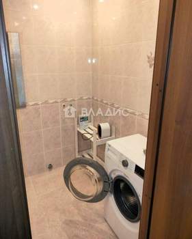 2-к квартира, вторичка, 64м2, 1/16 этаж
