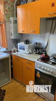 2-к квартира, вторичка, 44м2, 1/4 этаж