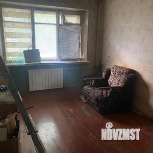 2-к квартира, вторичка, 43м2, 1/4 этаж