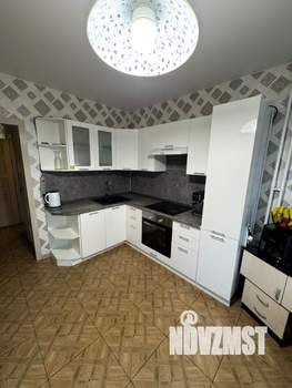 2-к квартира, вторичка, 63м2, 6/17 этаж