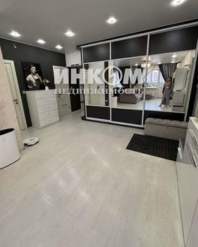 2-к квартира, вторичка, 65м2, 12/18 этаж