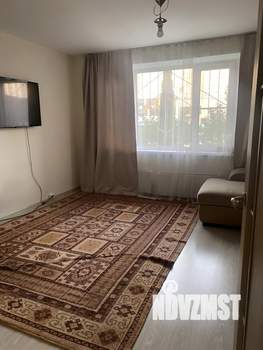 2-к квартира, вторичка, 63м2, 1/17 этаж