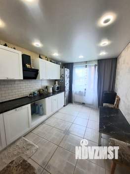 3-к квартира, вторичка, 68м2, 1/17 этаж