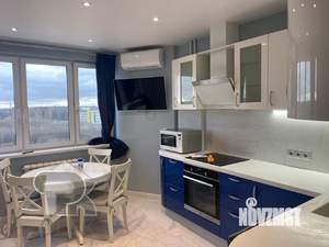 2-к квартира, вторичка, 63м2, 8/17 этаж