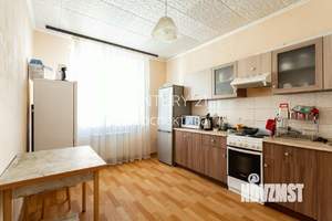 3-к квартира, вторичка, 60м2, 6/17 этаж