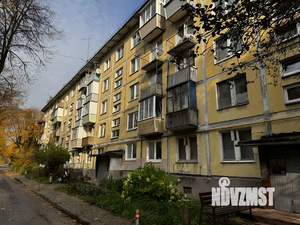 2-к квартира, вторичка, 42м2, 1/5 этаж