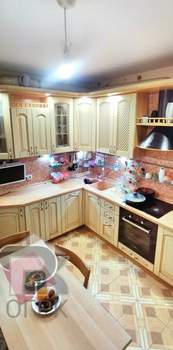 2-к квартира, вторичка, 65м2, 10/17 этаж