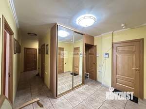 4-к квартира, вторичка, 135м2, 4/19 этаж