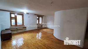 3-к квартира, вторичка, 113м2, 1/9 этаж