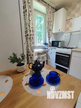 2-к квартира, вторичка, 44м2, 1/5 этаж